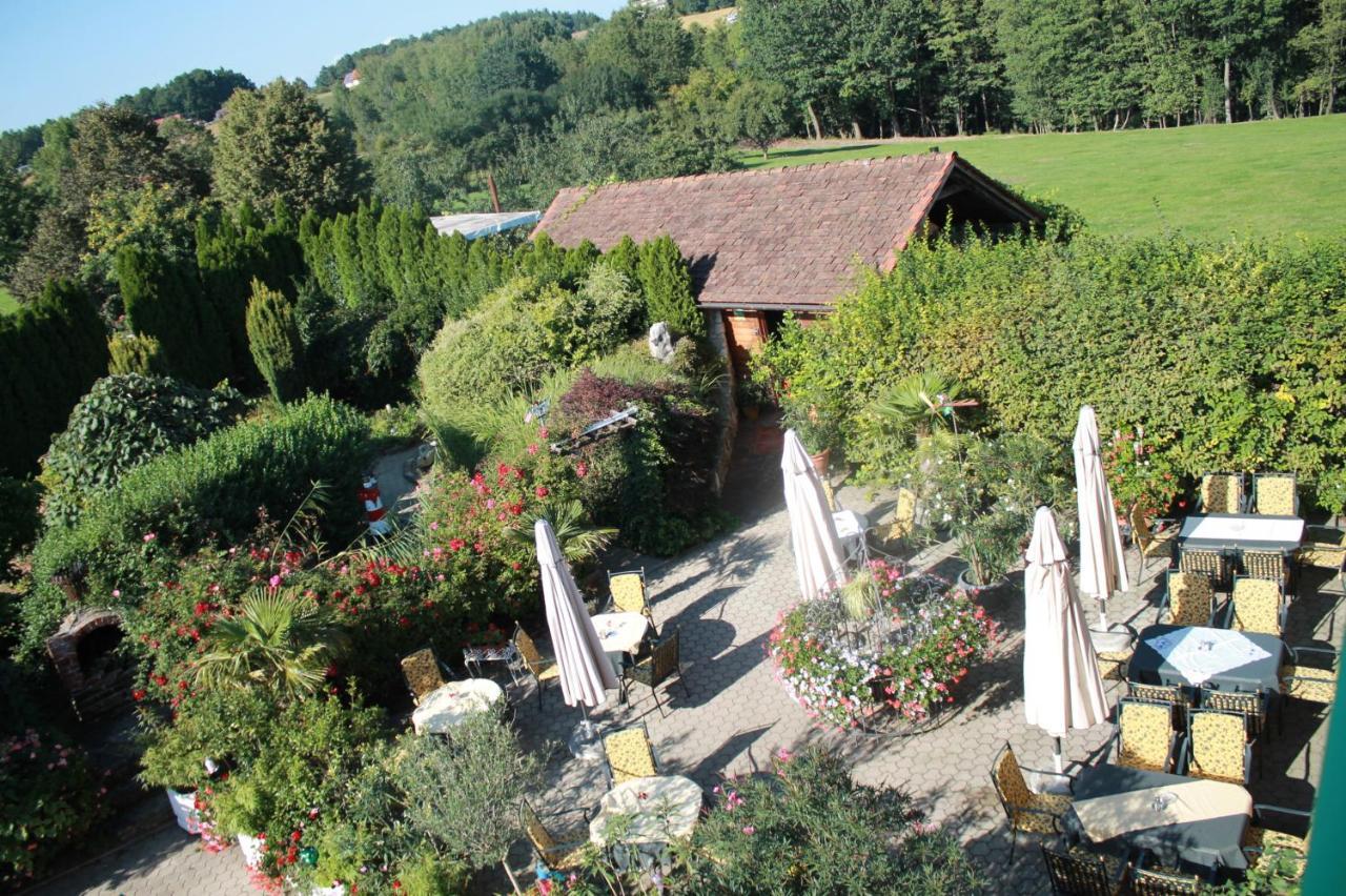 Landhotel Erhardt Bad Waltersdorf Bagian luar foto