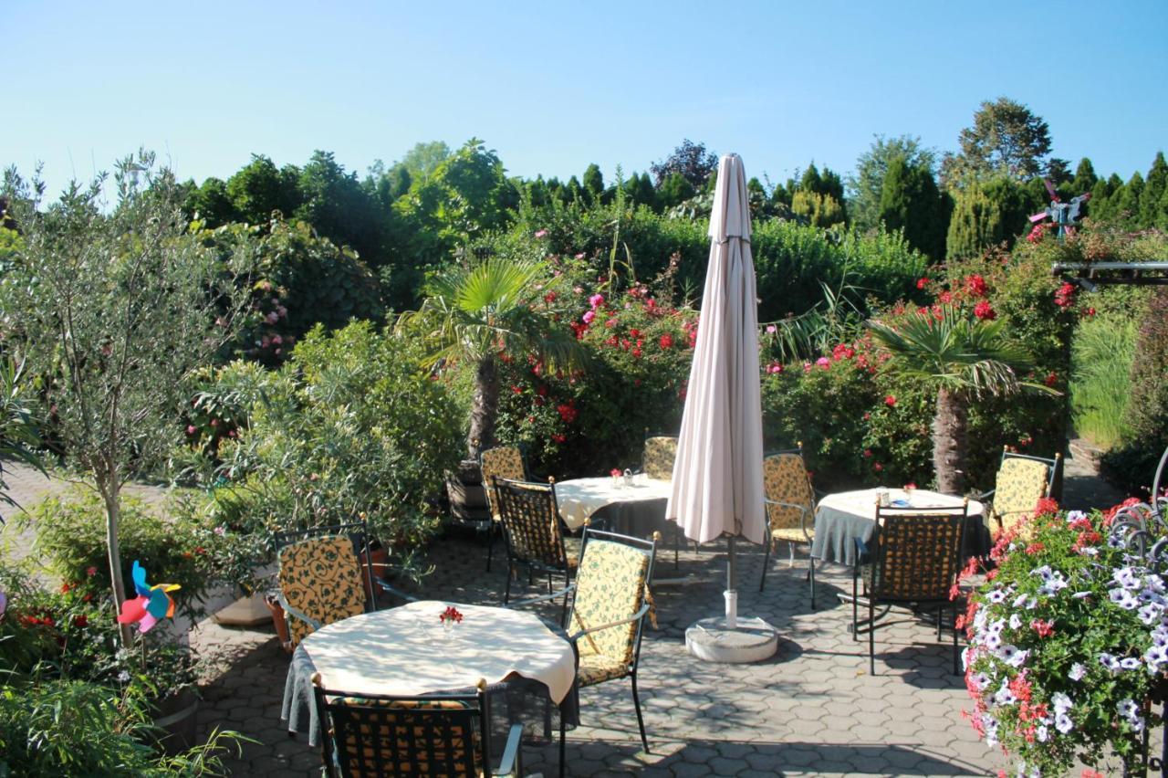 Landhotel Erhardt Bad Waltersdorf Bagian luar foto